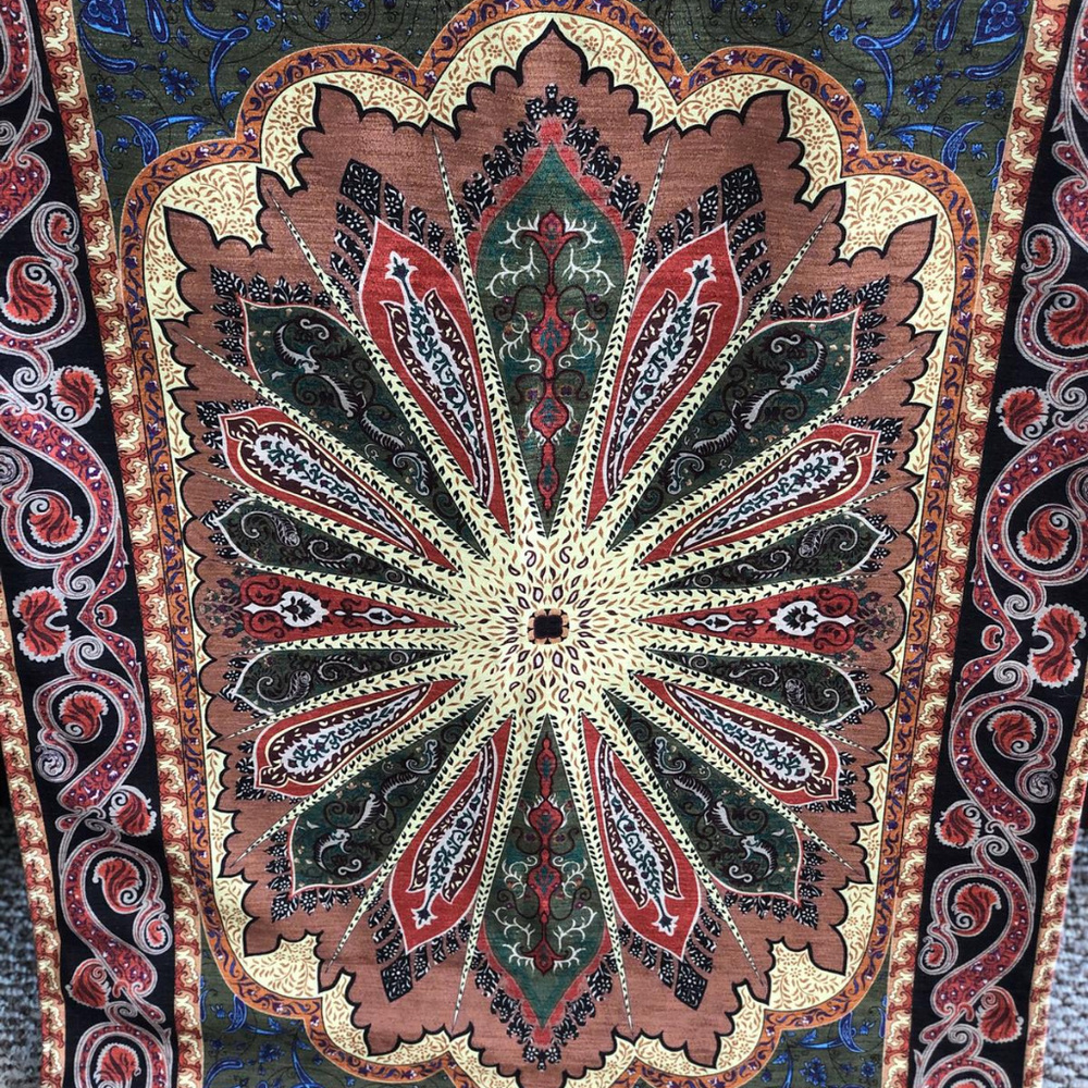 Handmade Silk Carpet βSunplexβ - Picture 6 of 7